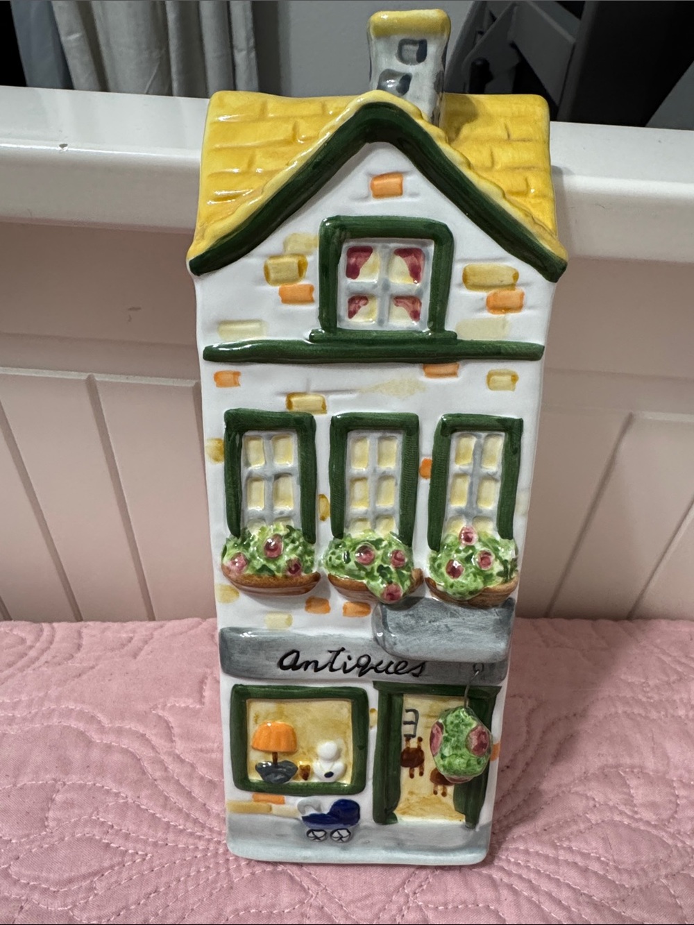 GANZ Ceramic Yellow and Green Antique Shop House Figurine